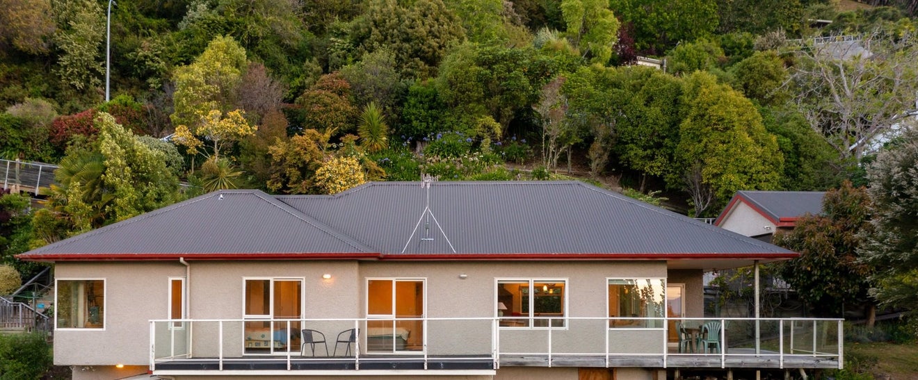 125 Cleveland Terrace, Maitai, Nelson - Carousel 1