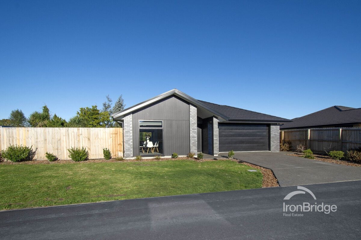3/176 Hendersons Road, Hoon Hay, Christchurch - Carousel 1