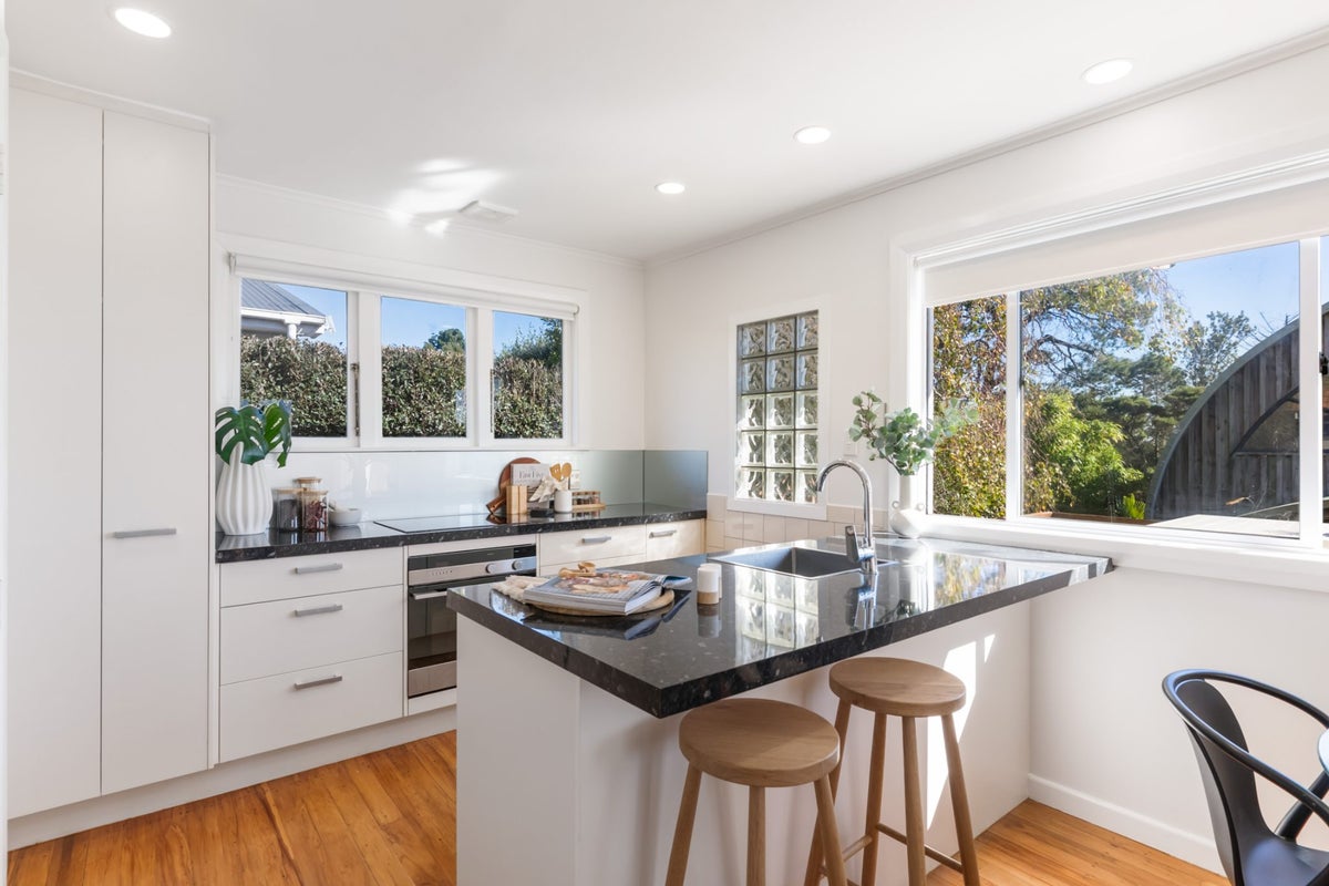 1/42 Verran Road, Birkdale, Auckland - Carousel 2