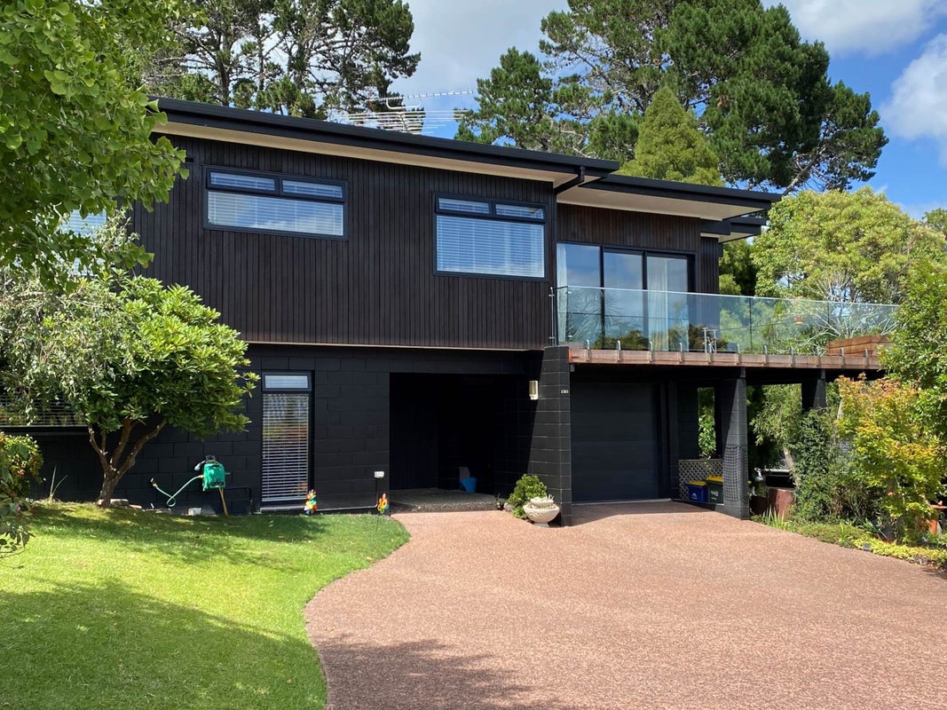 190 Beach Road, Campbells Bay, Auckland - Carousel 2