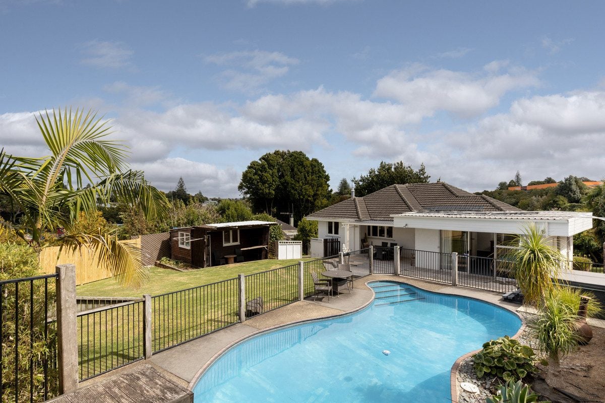 32 Courtney Road, Gate Pa, Tauranga - Carousel 1