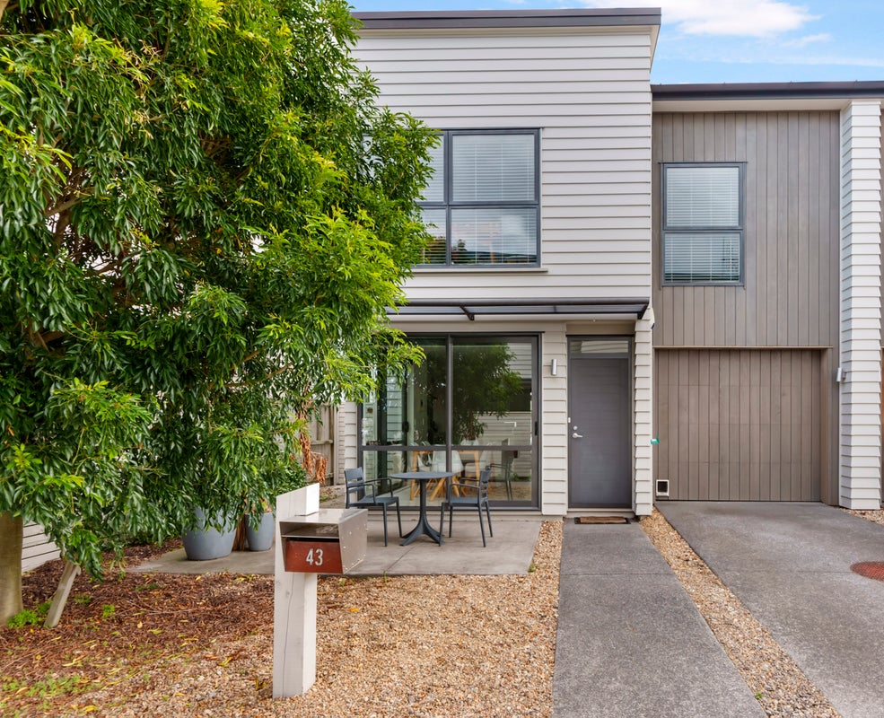 43 Costa Viva Crescent, Karaka, Papakura - Carousel 1