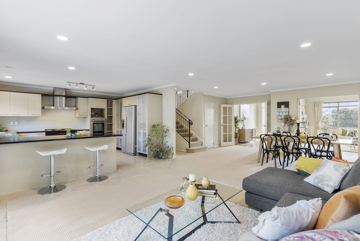 115 Pine Harbour Parade, Beachlands, Auckland - Carousel 1