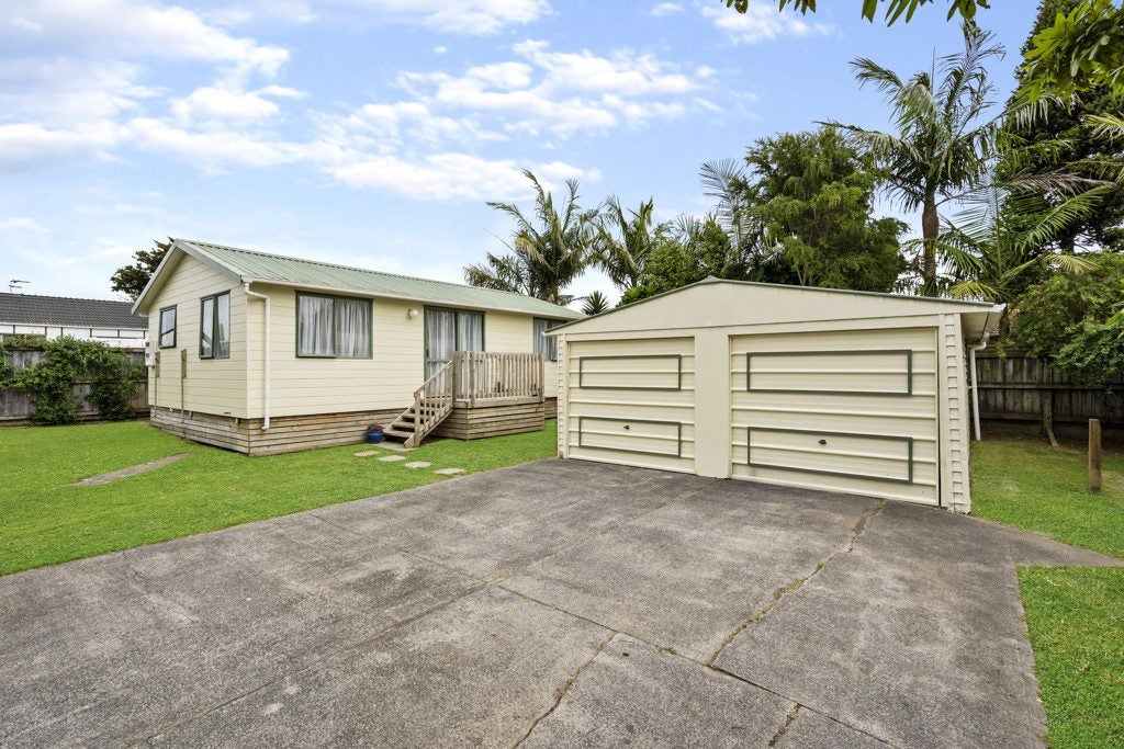 28 Myers Road, Manurewa East, Auckland - Carousel 1