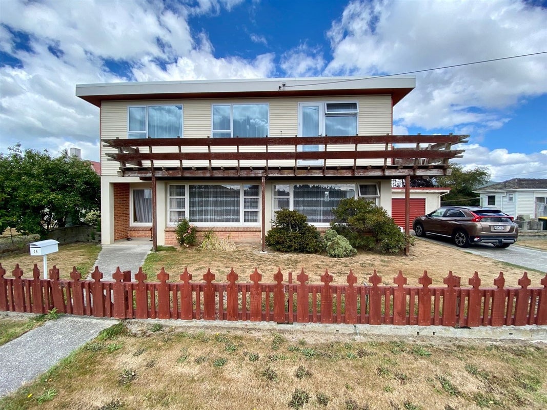 25 Gormack Street, Balclutha - Carousel 2