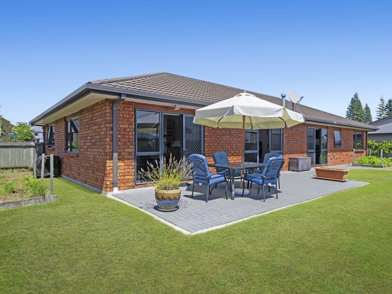 10 Owhatiura Drive, Lynmore, Rotorua - Carousel 17