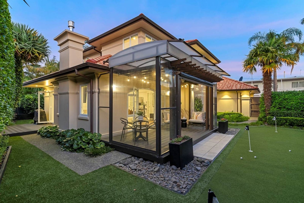18 Taranaki Road, Kohimarama, Auckland - Carousel 1