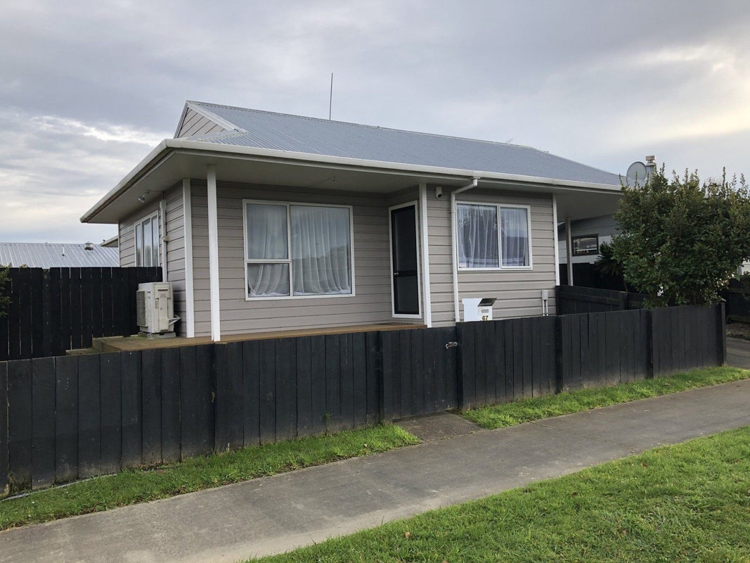 67 Benmore Avenue, Cloverlea, Palmerston North - Carousel 14
