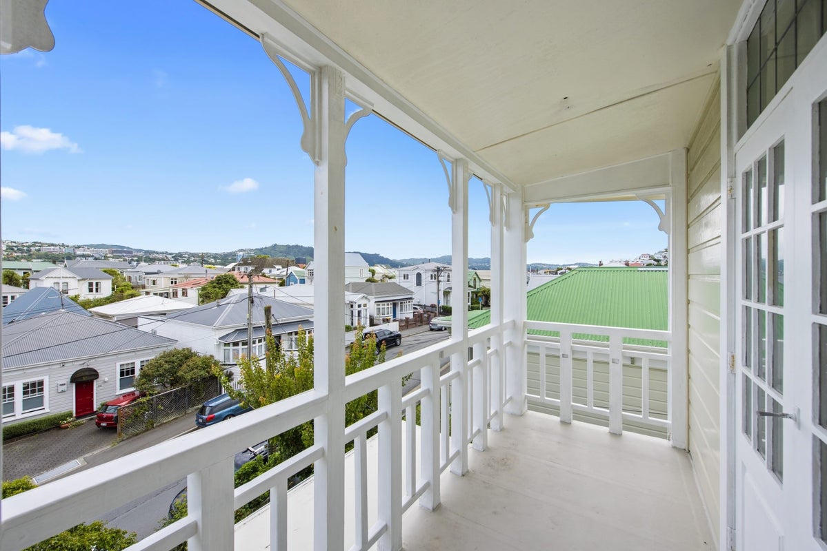 17 Porritt Avenue, Mount Victoria, Wellington - Carousel 2