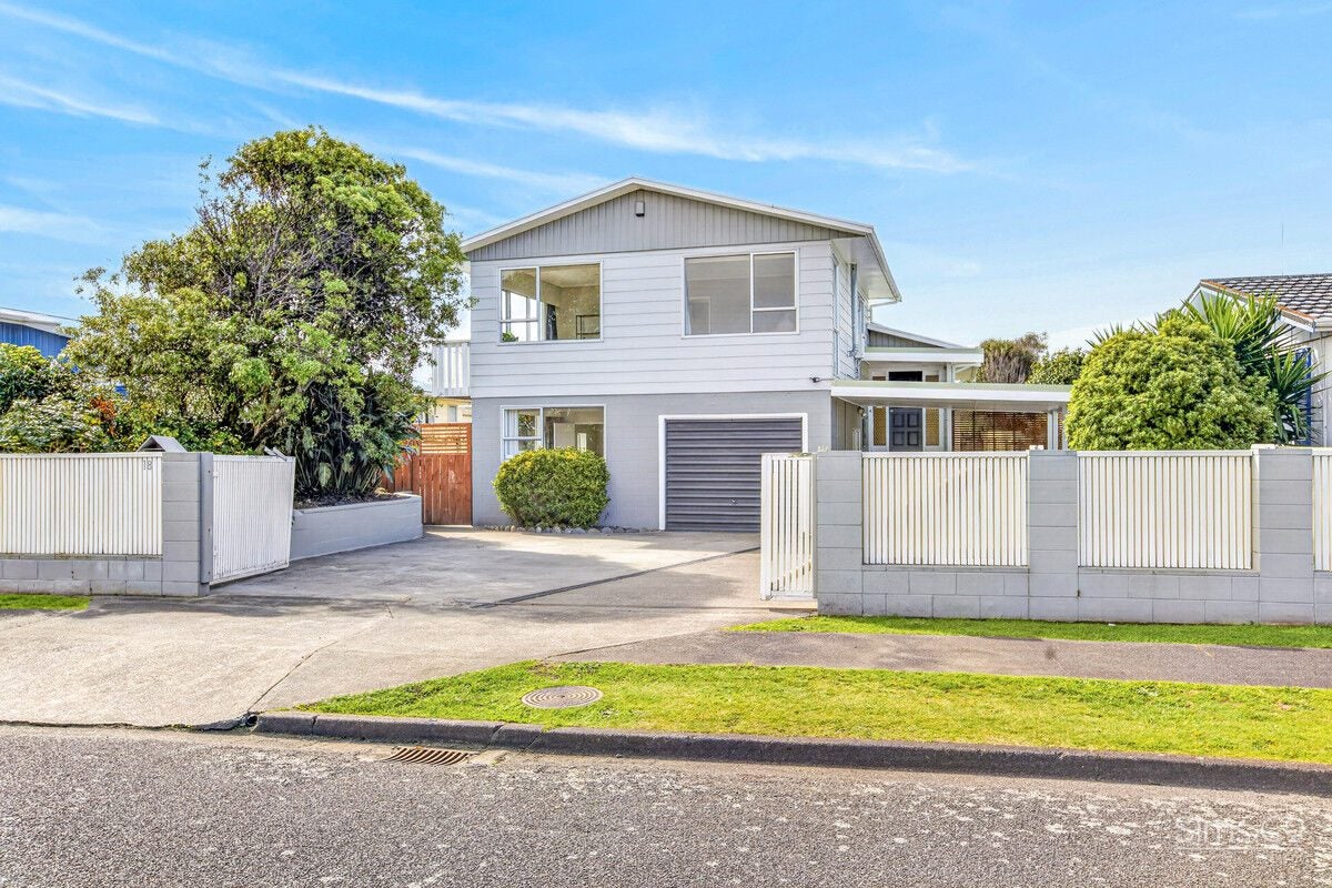 18 Exeter Crescent, Springvale, Whanganui, Manawatu / Whanganui - Carousel 1