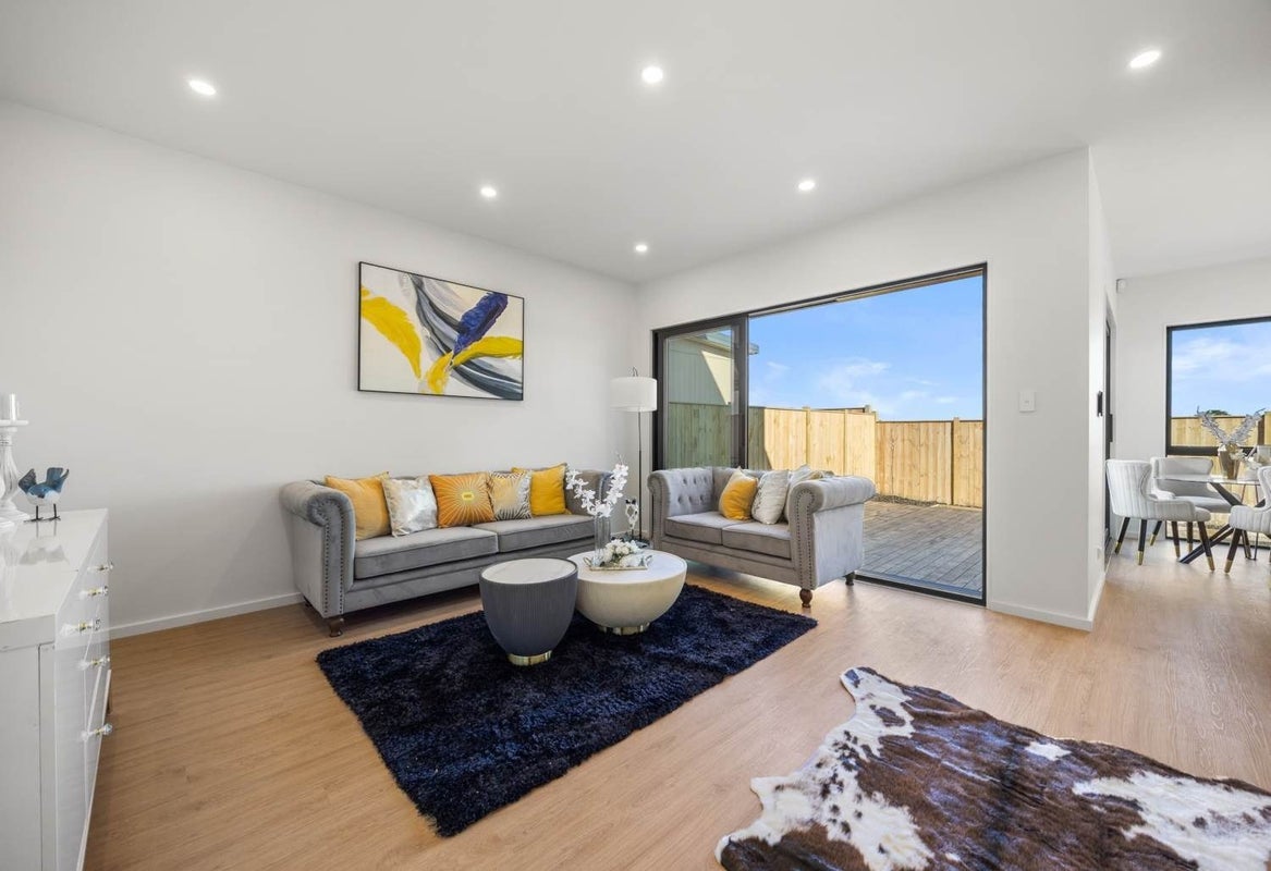 39 Taipahitini Road, Rosehill, Papakura - Carousel 1