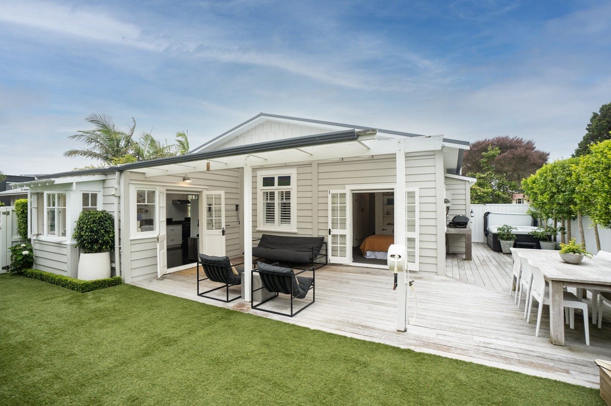 63 Aramoana Avenue, Devonport, Auckland - Carousel 2