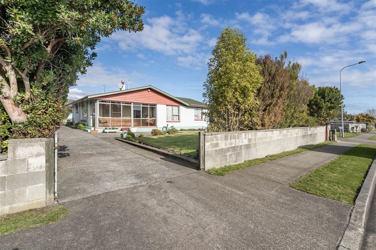 121 Earn Street, Appleby, Invercargill - Carousel 22