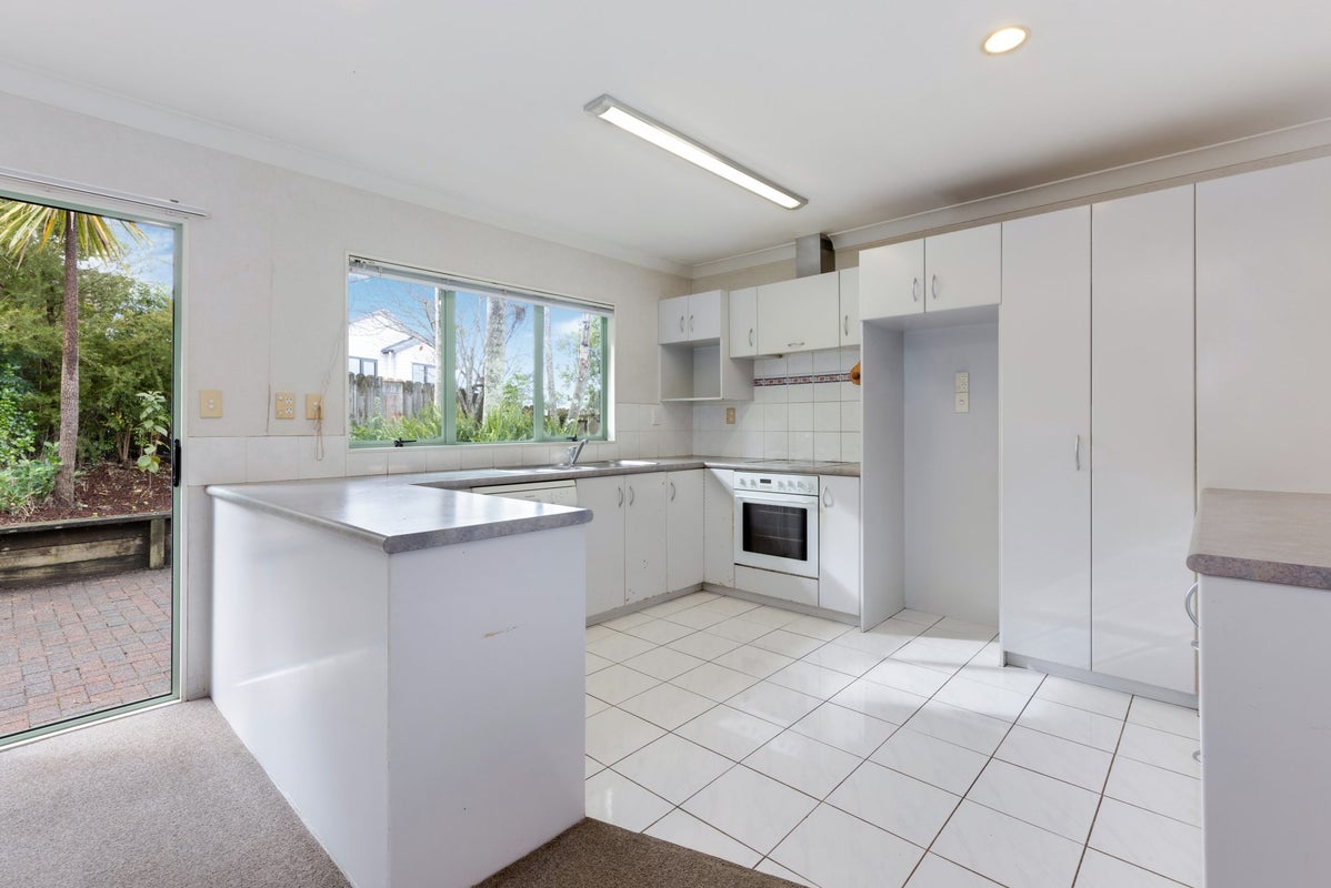 6 Millstream Drive, Henderson, Auckland - Carousel 2
