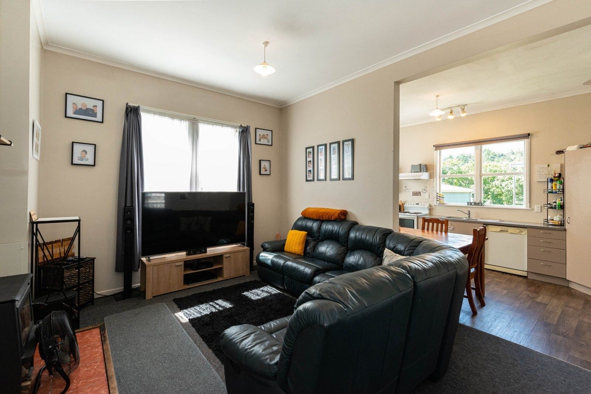 6 Weka Street, Taihape, Taihape - Carousel 2