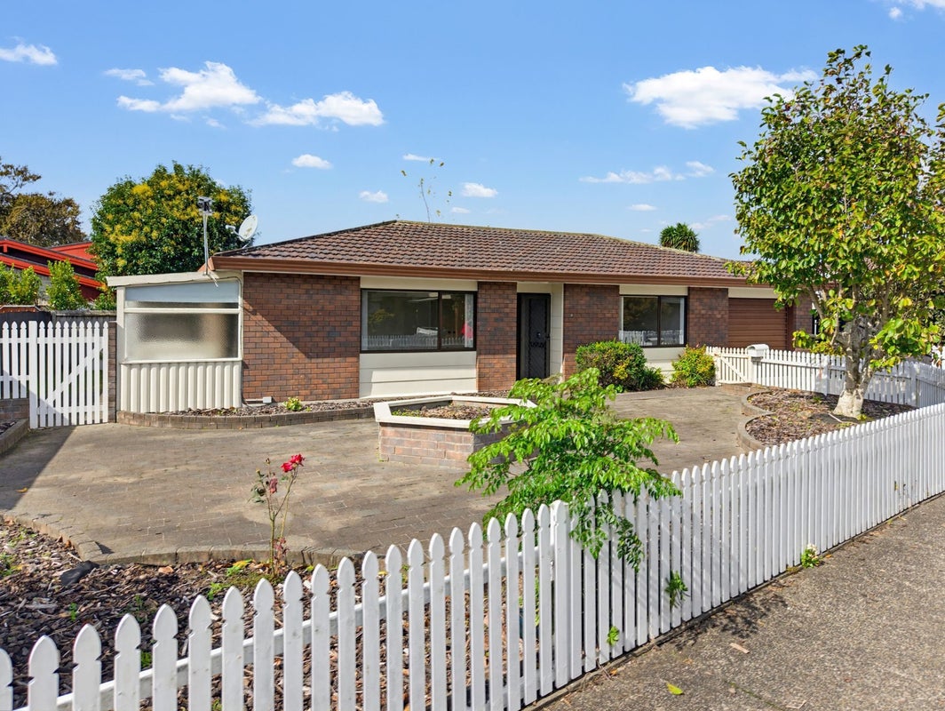 6/39 Swanson Road, Henderson, Auckland - Carousel 1