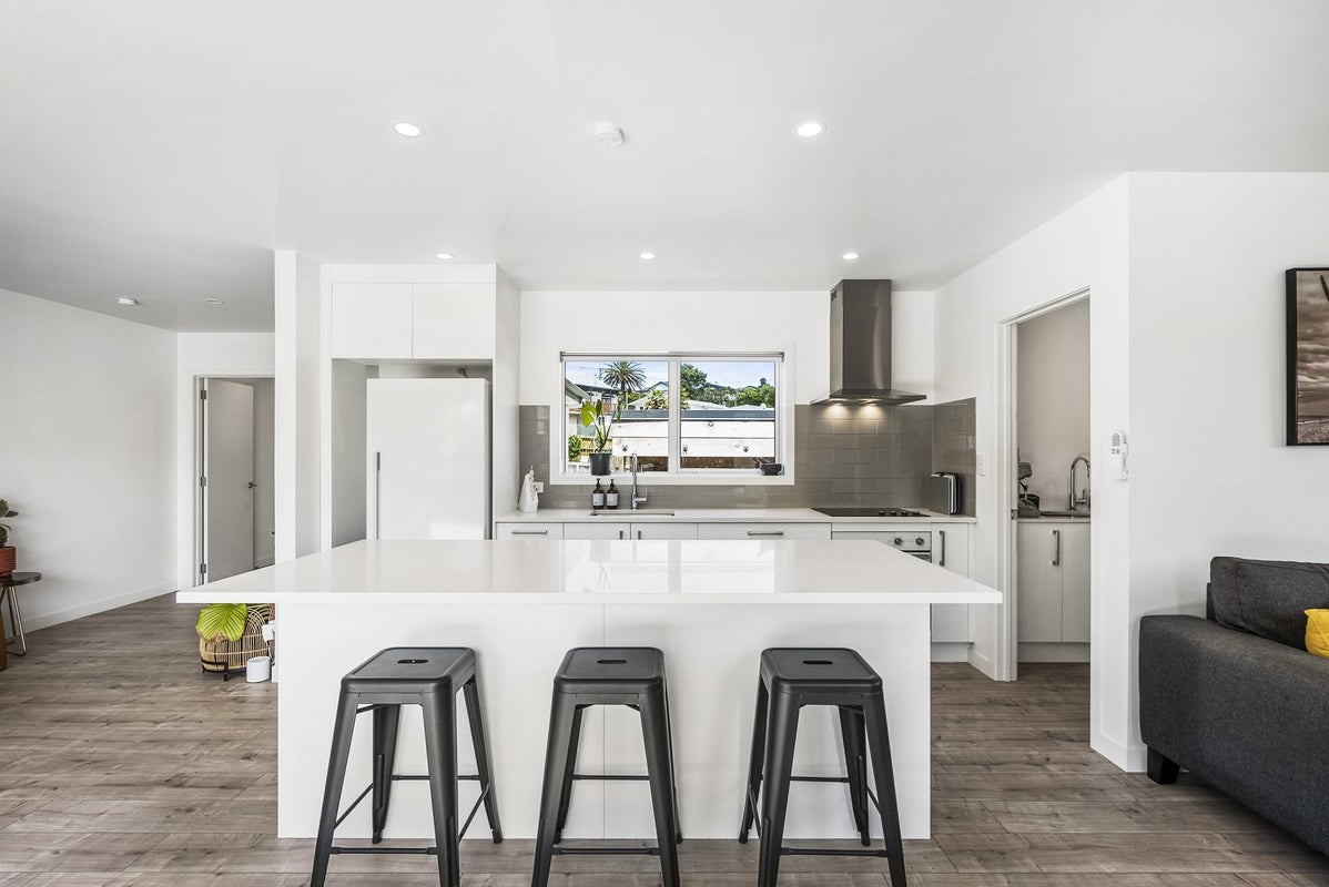 15D Aeroview Drive, Beach Haven, Auckland - Carousel 2