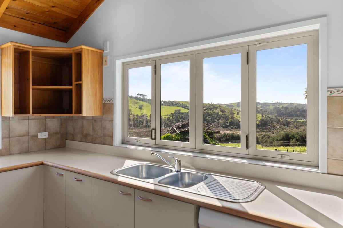 1175 South Head Road, Helensville - Carousel 2
