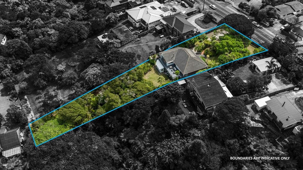 1070 Scenic Drive North, Swanson, Auckland - Carousel 24