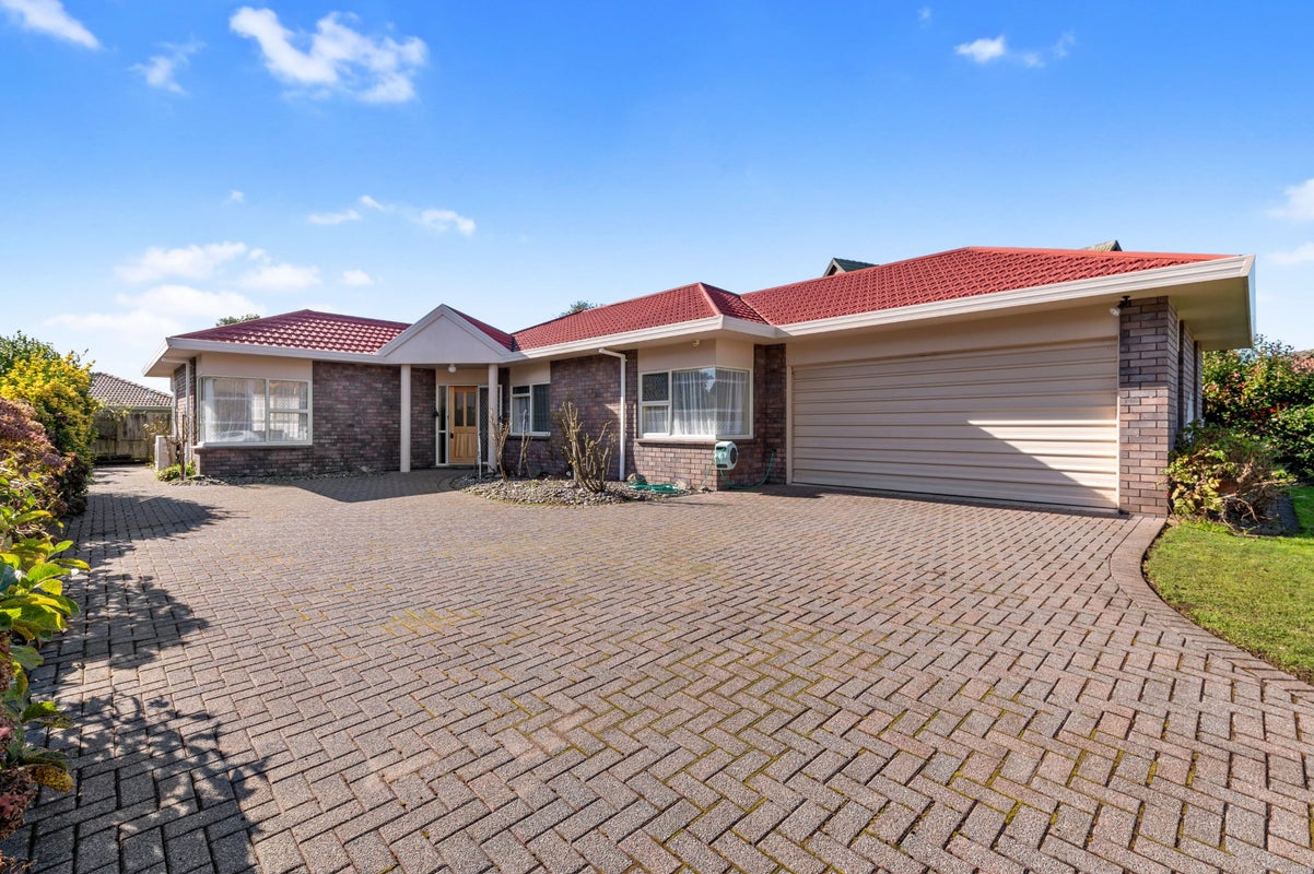 16 Thelma Place, Lynmore, Rotorua - Carousel 1