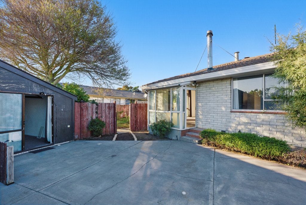 2/19 Leonie Place, Aranui, Christchurch - Carousel 1