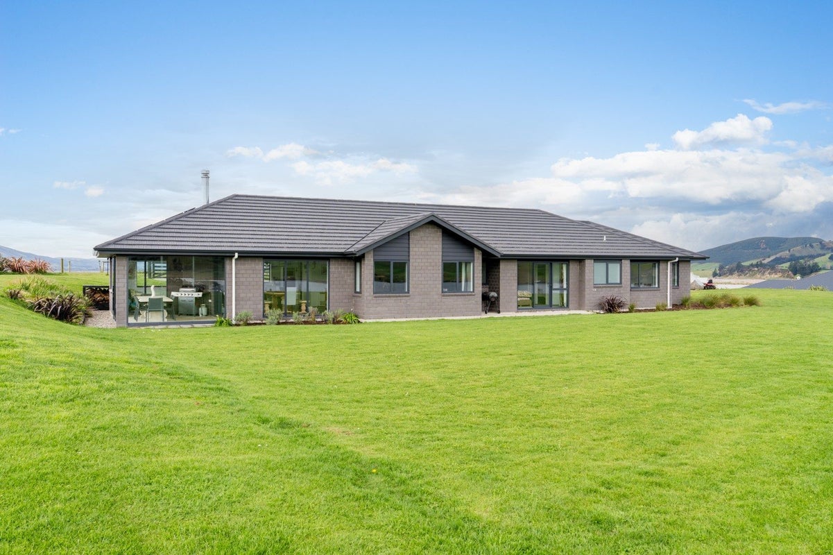 258 Baker Road, Berwick Forest - Carousel 2