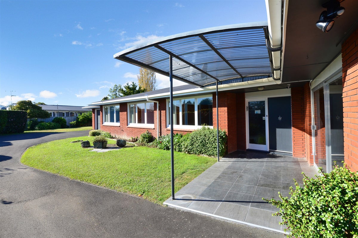 5 Robert Grigg Place, Hamilton East, Hamilton - Carousel 2