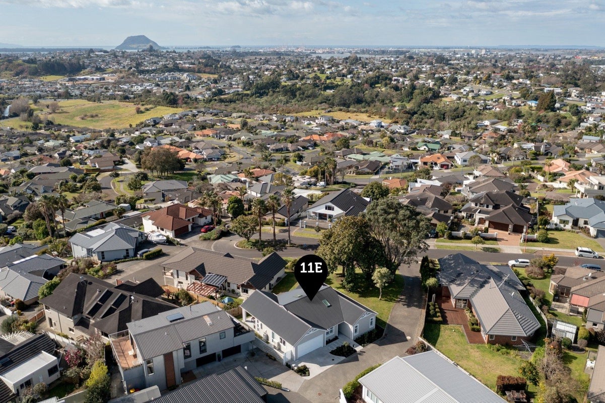 11E La Cumbre Close, Bethlehem, Tauranga - Carousel 2