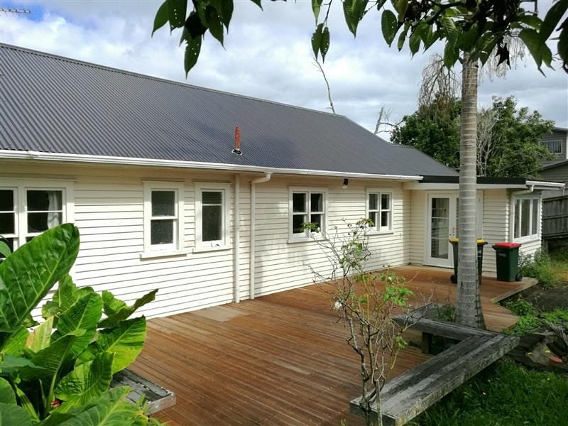 63 Redoubt Road, Goodwood Heights, Auckland - Carousel 1