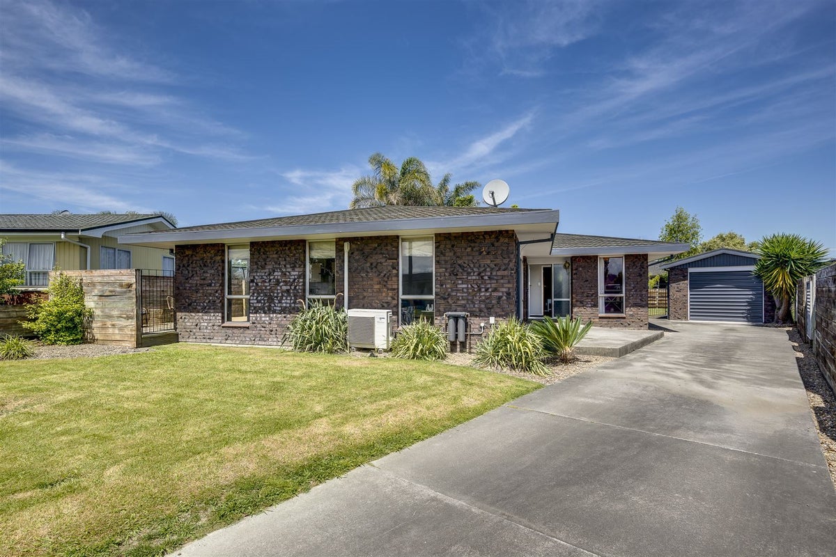 11 Laurent Place, Greenmeadows, Napier - Carousel 2