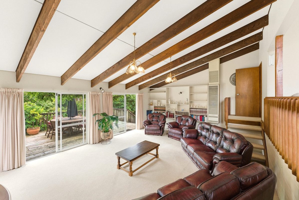 5 Magnolia Drive, Westown, New Plymouth - Carousel 2