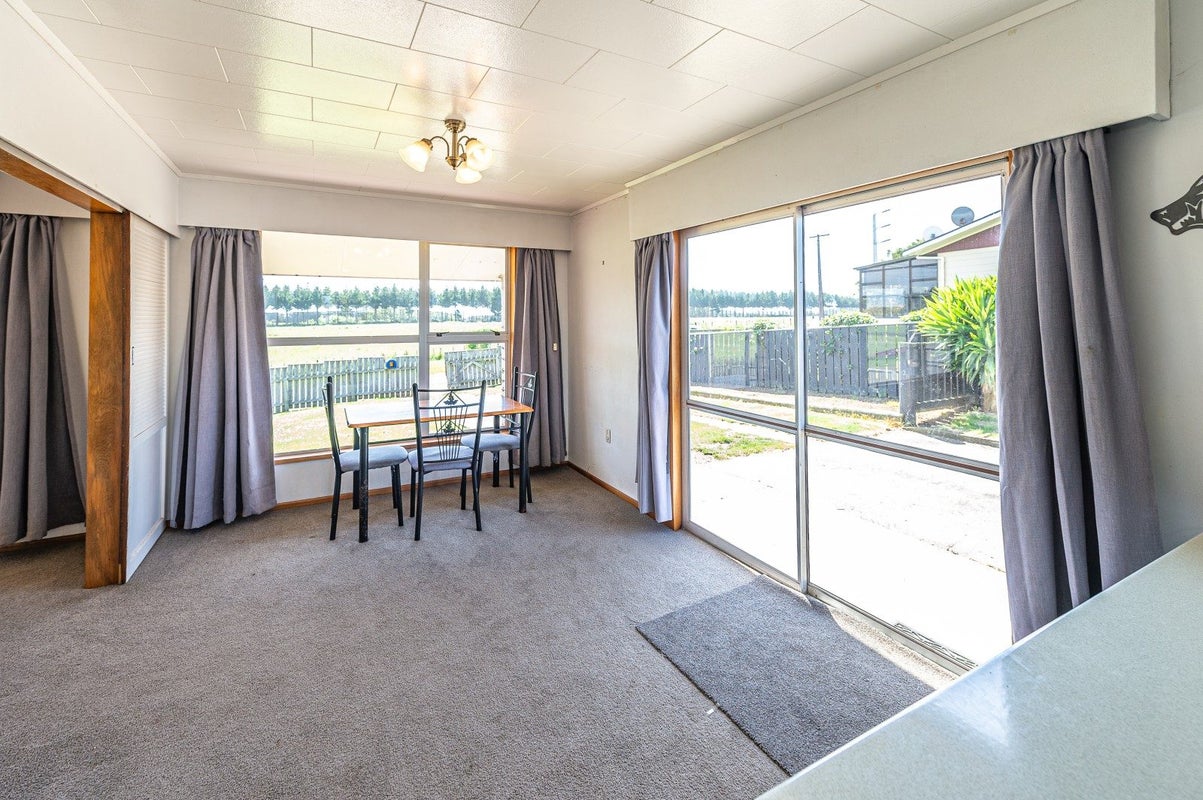 16 Swinbourne Street, Waverley, Waverley - Carousel 19