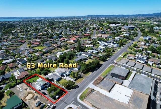 63 MOIRE RD, Massey, Auckland - Carousel 1