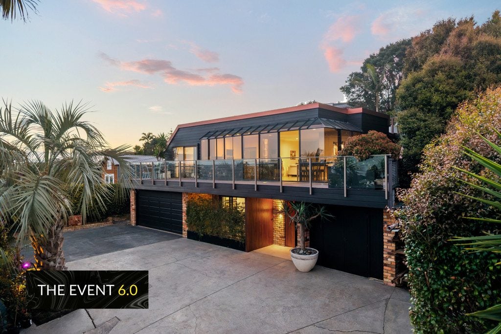 844 Beach Road, Torbay, Auckland - Carousel 1