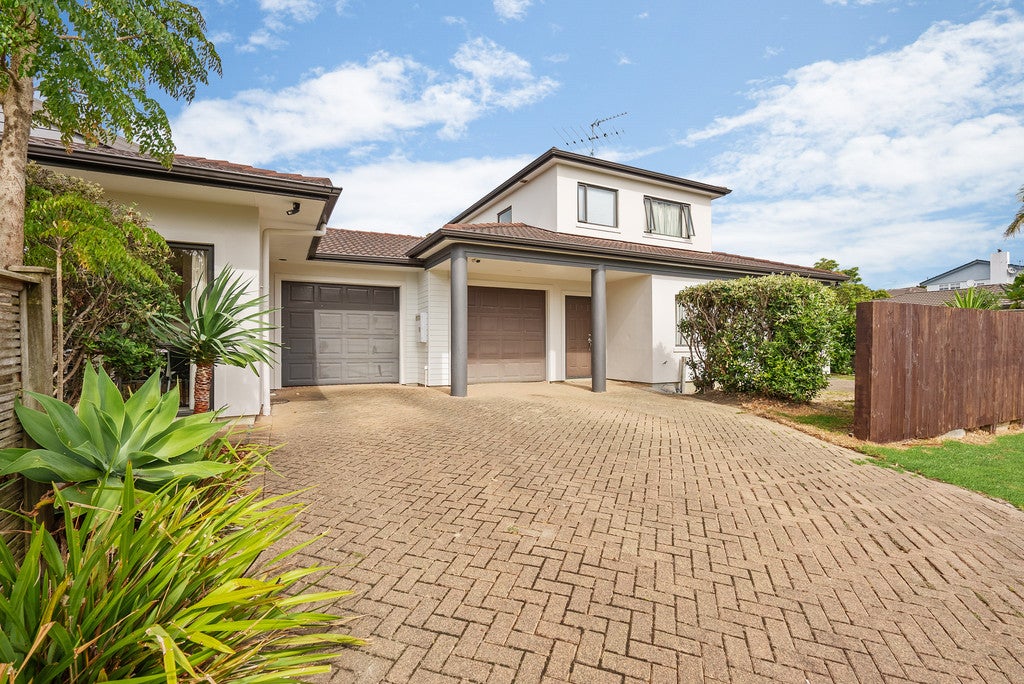 23 Araminta Place, Beachlands, Auckland - Carousel 1
