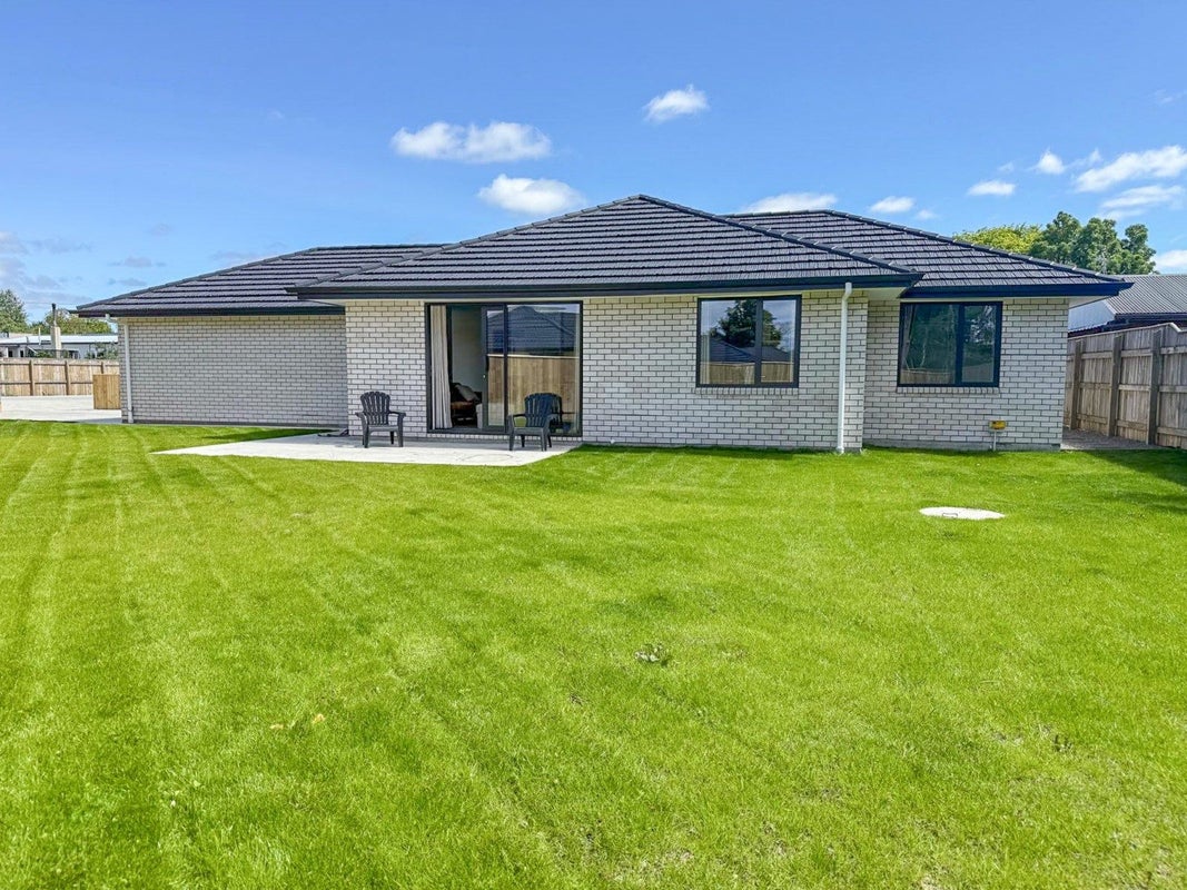 93/3 Harley Street, Solway, Masterton - Carousel 1