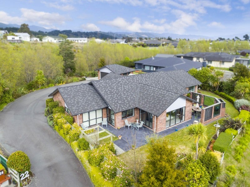 22 Jade Crescent, Timberlea, Upper Hutt - Carousel 1