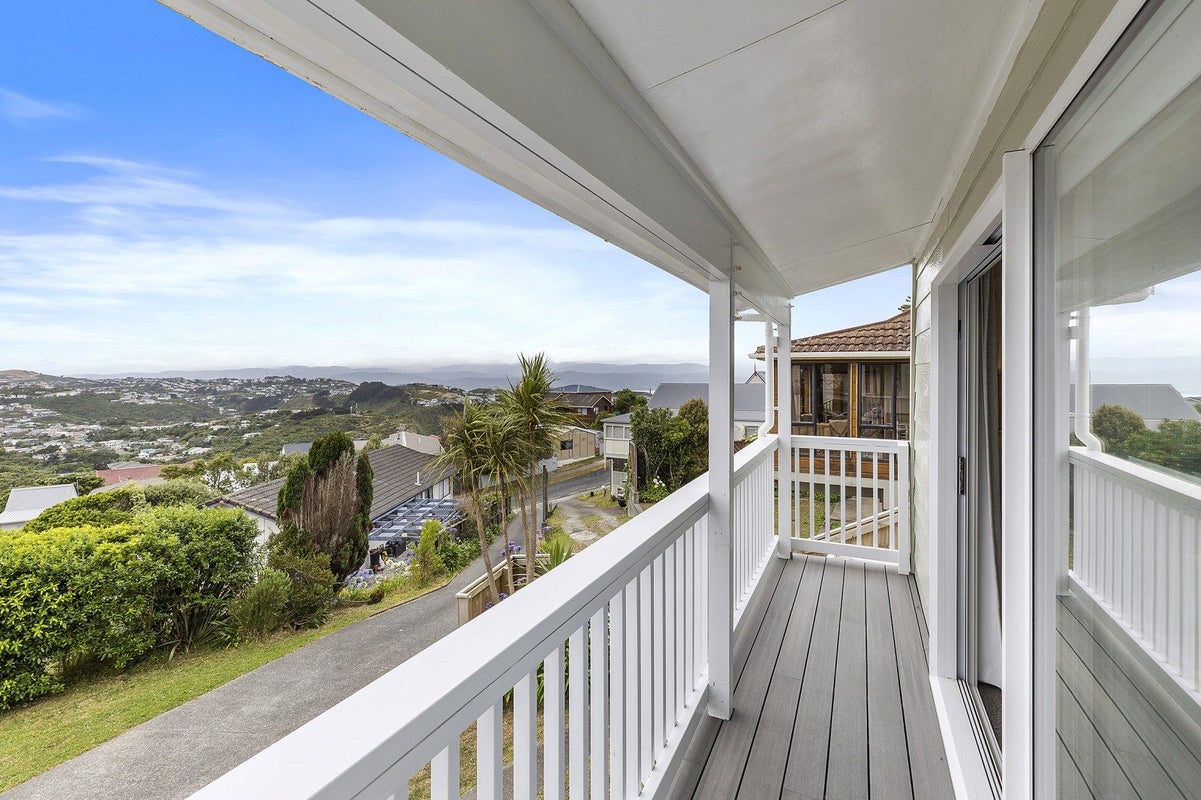 6 Hindipur Terrace, Broadmeadows, Wellington - Carousel 2