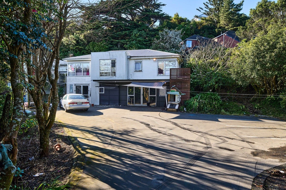 1 Sheridan Terrace, Johnsonville, Wellington - Carousel 1