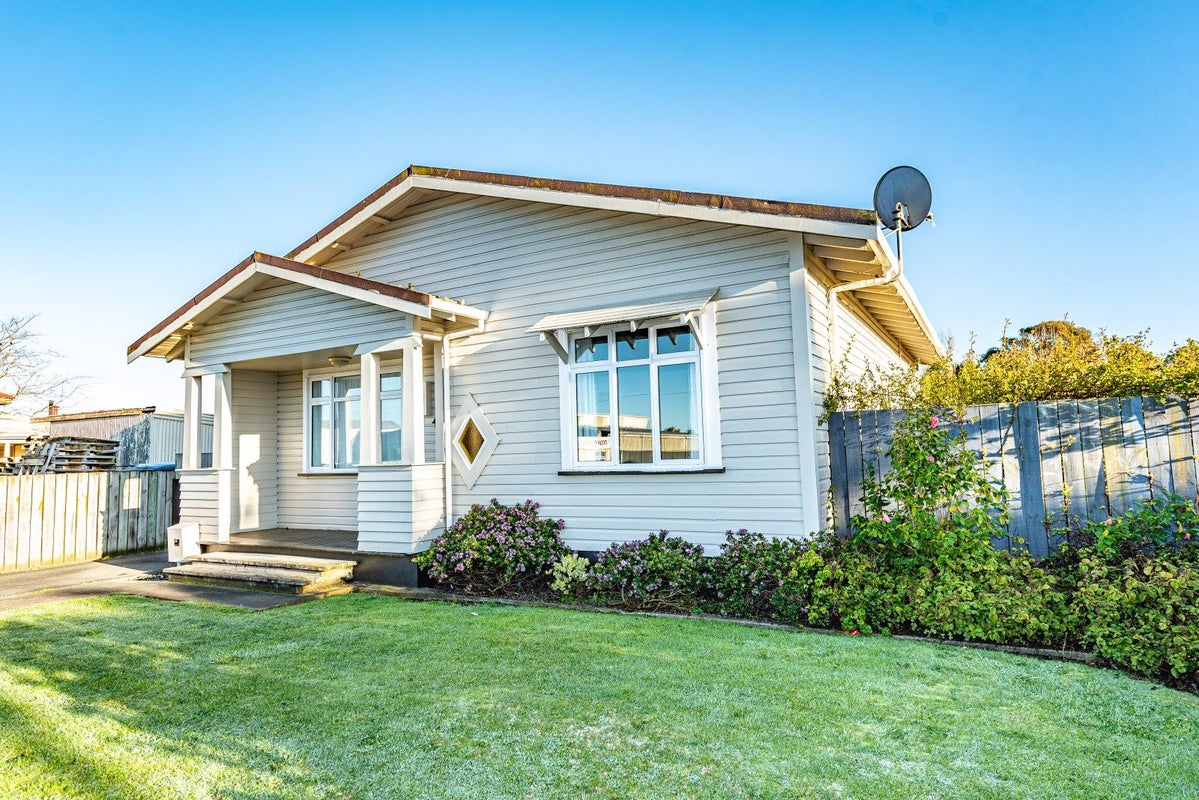 54 Tawa Street, Gonville, Whanganui - Carousel 33