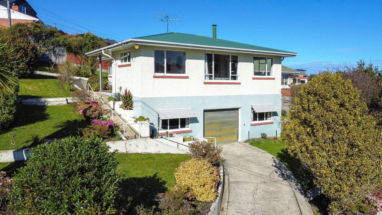 18 Chisholm Place, Tainui, Dunedin - Carousel 1
