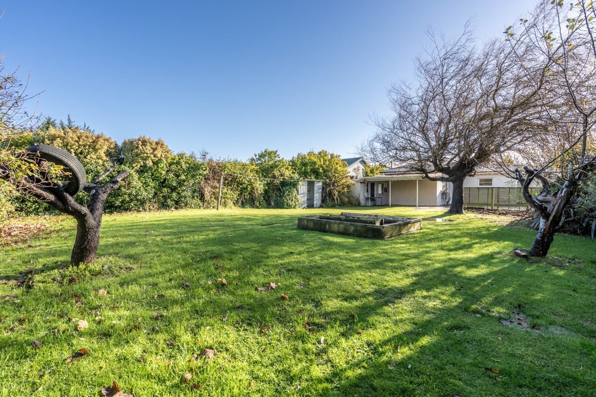 303 Crinan Street, Georgetown, Invercargill - Carousel 15