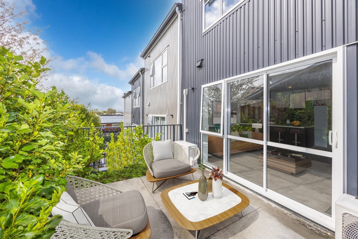4/12 Scotland Place, Hillcrest, Hamilton - Carousel 16