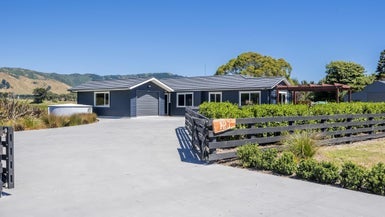 123 Te Horo Beach Road, Te Horo - Carousel 1