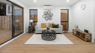 1B Mamuku Drive, Massey, Auckland - Carousel 1
