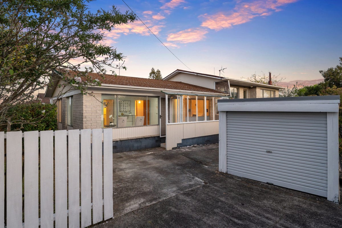 47 Tirimoana Road, Te Atatu South, Auckland - Carousel 1