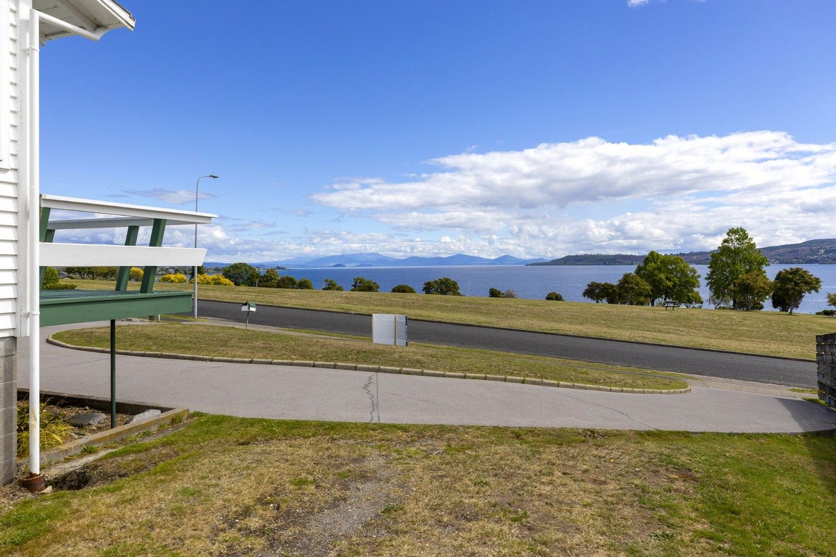 6 Ngauruhoe Street, Hilltop, Taupo - Carousel 24