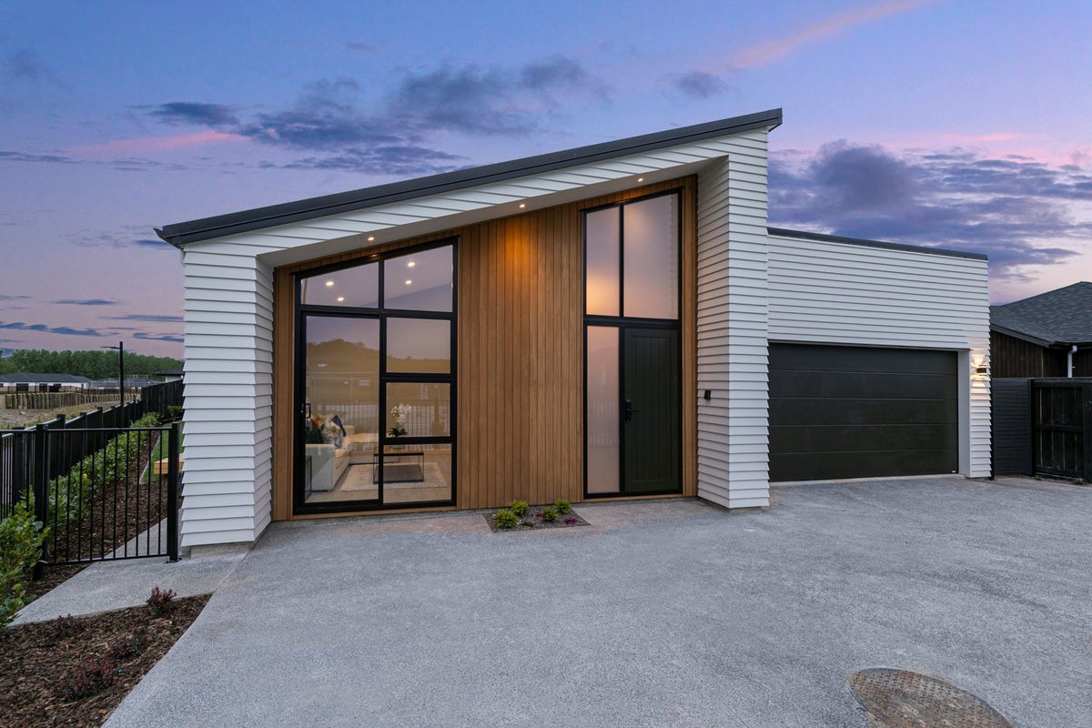 88 Waiwai Drive, Wainui - Carousel 1