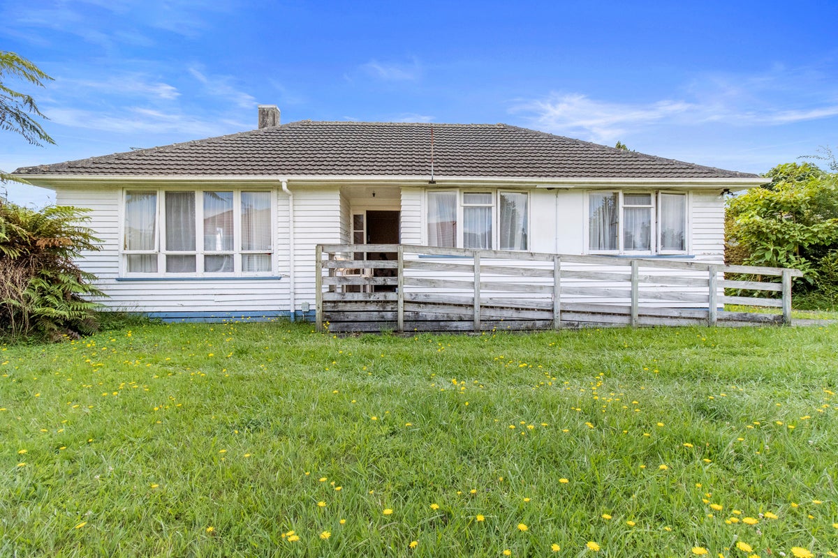 15 Hockin Place, Fairfield, Hamilton - Carousel 1