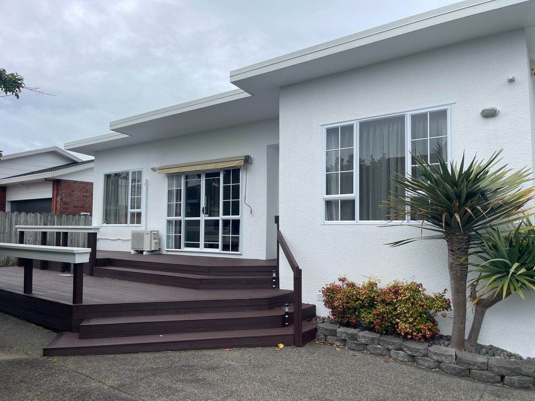4 County Road, Torbay, Auckland - Carousel 1